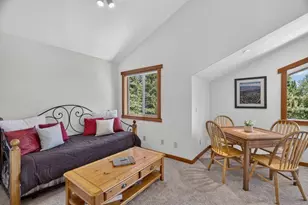 16752 Skislope Way, Truckee, CA 96161 - Photo 15