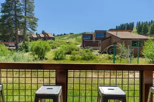 11591 Snowpeak Way, Truckee, CA 96161 - Photo 17