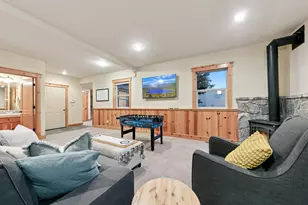 15071 Skislope Way, Truckee, CA 96161 - Photo 19
