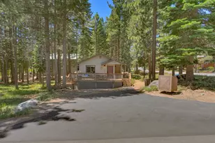 10767 Skislope Way, Truckee, CA 96161 - Photo 17