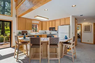 13040 Hillside Dr, Truckee, CA 96161 - Photo 5
