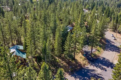 13020 Hillside Drive, Truckee, CA 96161 - Photo 11
