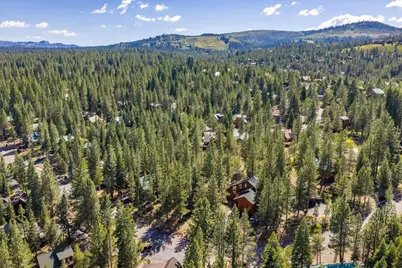 13020 Hillside Drive, Truckee, CA 96161 - Photo 15