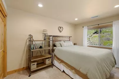 15224 W Reed Avenue, Truckee, CA 96161 - Photo 17
