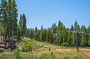 2000 N Village Dr, Truckee, CA 96161 - Photo 19