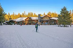 11589 Snowpeak Way, Truckee, CA 96161 - Photo 19