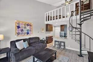 11589 Snowpeak Way, Truckee, CA 96161 - Photo 7