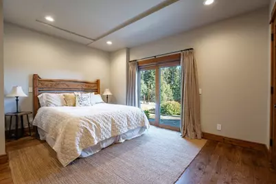 10954 Skislope Way, Truckee, CA 96161 - Photo 9