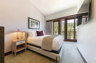 13031 Ritz Carlton Highlands Ct, Truckee, CA 96161 - Photo 17