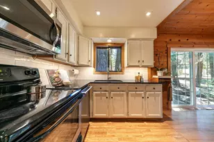 12199 Greenwood Ct, Truckee, CA 96161 - Photo 15