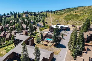 11589 Snowpeak Way, Truckee, CA 96161 - Photo 3