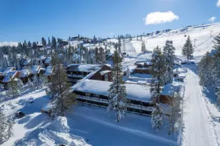 11589 Snowpeak Way, Truckee, CA 96161 - Photo 27
