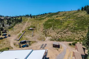 11589 Snowpeak Way, Truckee, CA 96161 - Photo 25