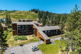 11589 Snowpeak Way, Truckee, CA 96161 - Photo 1