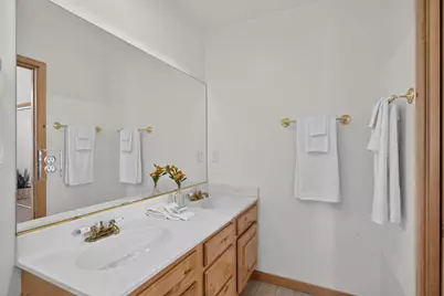 11967 Snowpeak Way, Truckee, CA 96161 - Photo 17