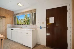 14218 Donner Ave, Truckee, CA 96161 - Photo 11
