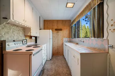 14218 Donner Avenue, Truckee, CA 96161 - Photo 9
