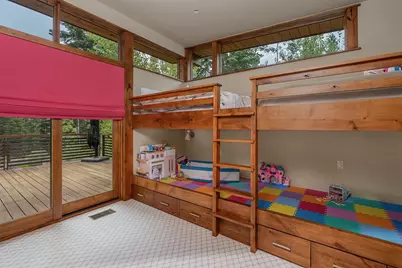 10445 Thunderbird Court, Truckee, CA 96161 - Photo 15