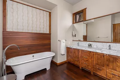 10445 Thunderbird Court, Truckee, CA 96161 - Photo 19