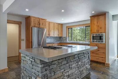11715 Deerfield Drive, Truckee, CA 96161 - Photo 9