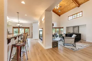 10410 Badger Ln, Truckee, CA 96161 - Photo 13