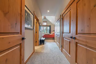 10200 Valmont Trail, Truckee, CA 96161 - Photo 19