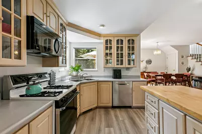 10454 Royal Crest Drive, Truckee, CA 96161 - Photo 9