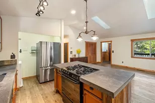 12577 Rainbow Dr, Truckee, CA 96161 - Photo 9