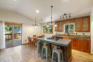 12577 Rainbow Dr, Truckee, CA 96161 - Photo 11