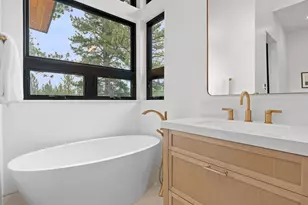 10769 Labelle Ct, Truckee, CA 96161 - Photo 23