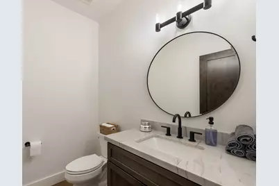 11936 Cavern Way, Truckee, CA 96161 - Photo 15