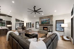 11936 Cavern Way, Truckee, CA 96161 - Photo 13