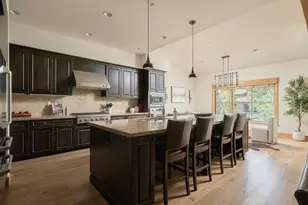 10108 Sagebrush Ct, Truckee, CA 96161 - Photo 7