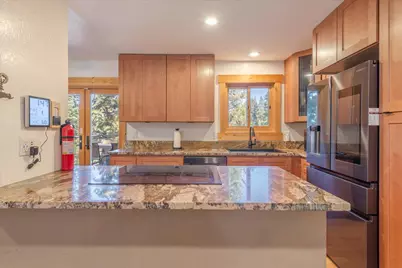 10910 Palisades Drive, Truckee, CA 96161 - Photo 7
