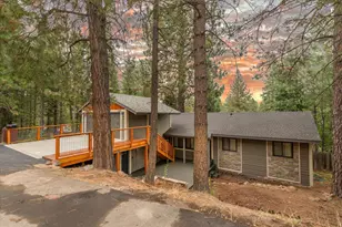 10910 Palisades Dr, Truckee, CA 96161 - Photo 1