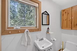 7231 Alpine Way, Soda Springs, CA 95728 - Photo 21