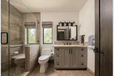 10264 Valmont Trail, Truckee, CA 96161 - Photo 29