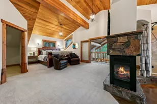 11557 Zermatt Dr, Truckee, CA 96161 - Photo 13