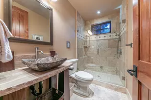 16895 Walden Dr, Truckee, CA 96161 - Photo 25