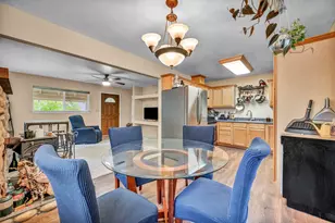 12211 E Sierra Dr, Truckee, CA 96161 - Photo 5