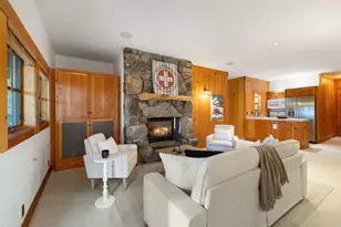 11910 Skislope Way, Truckee, CA 96161 - Photo 17