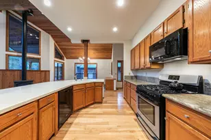 12837 Ski View Loop, Truckee, CA 96161 - Photo 9