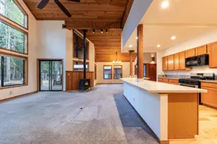 12837 Ski View Loop, Truckee, CA 96161 - Photo 11