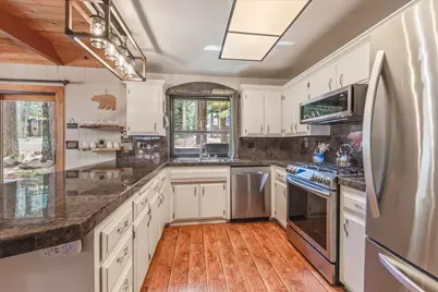 15948 Northwoods Boulevard, Truckee, CA 96161 - Photo 9