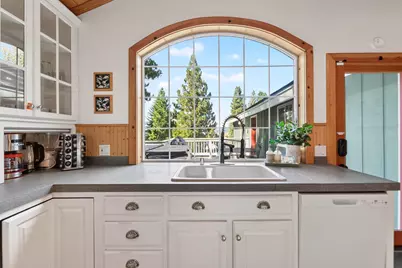 219 Basque, Truckee, CA 96161 - Photo 9