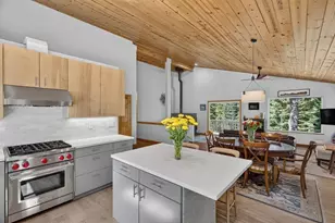 12292 Brookstone Dr, Truckee, CA 96161 - Photo 17