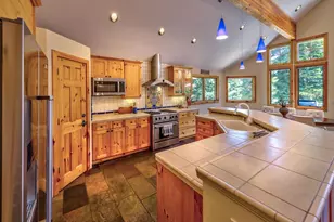 2107 Eagle Feather, Truckee, CA 96161 - Photo 9