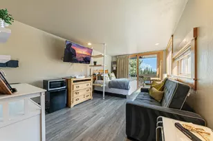 2000 N Village Dr, Truckee, CA 96161 - Photo 5