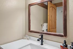 2000 N Village Dr, Truckee, CA 96161 - Photo 15