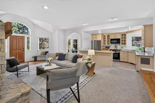 10454 Royal Crest Dr, Truckee, CA 96161 - Photo 13